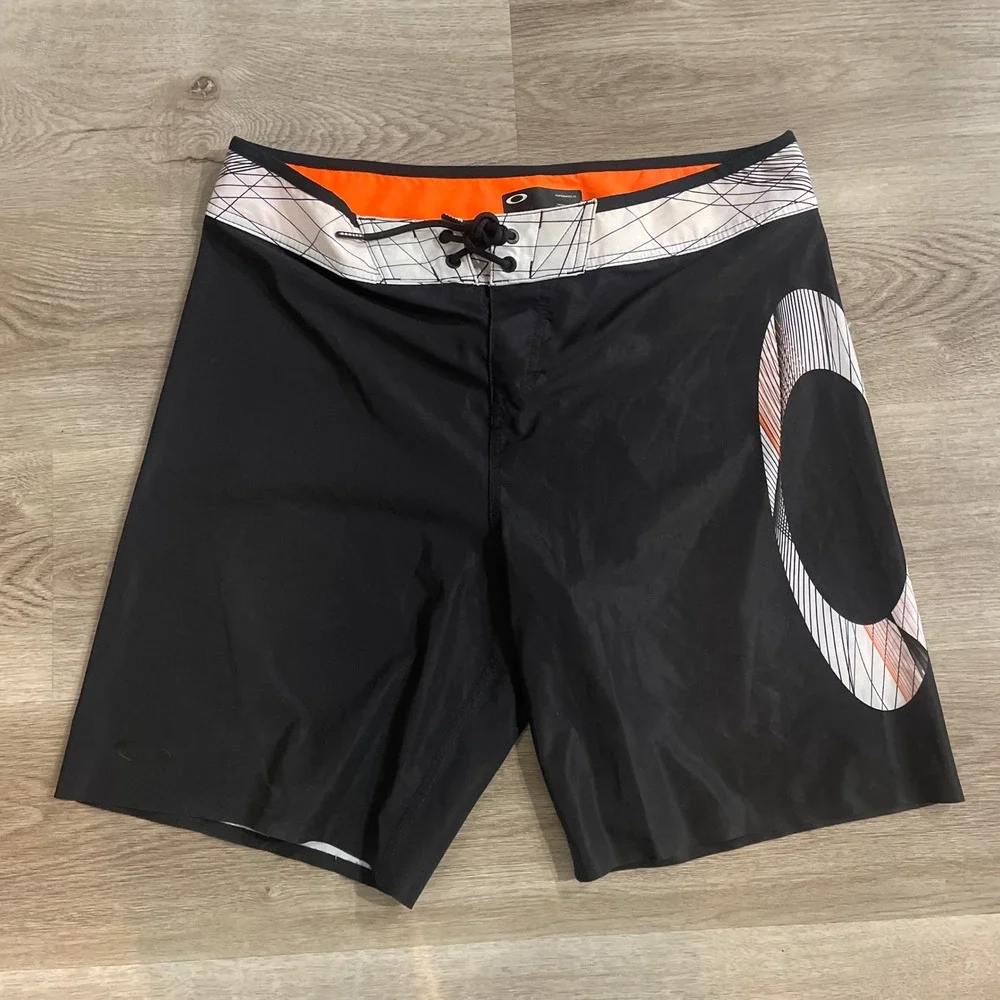 Oakley Geo Ellipse 18 Boardshorts Mens 33 Black Orange 482446-02E Surf Swim